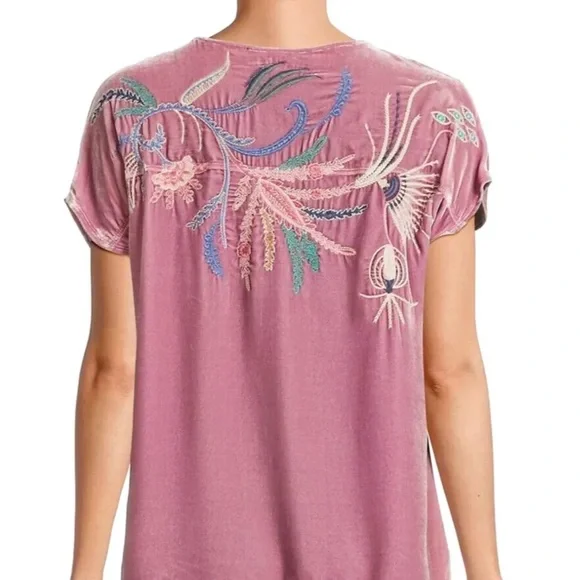Johnny Was Pink Embroidered Boho Top - Women’s Medium - NWOT - Floral Festival - Picture 2 of 9